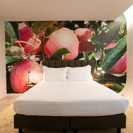 Grapple & Отель