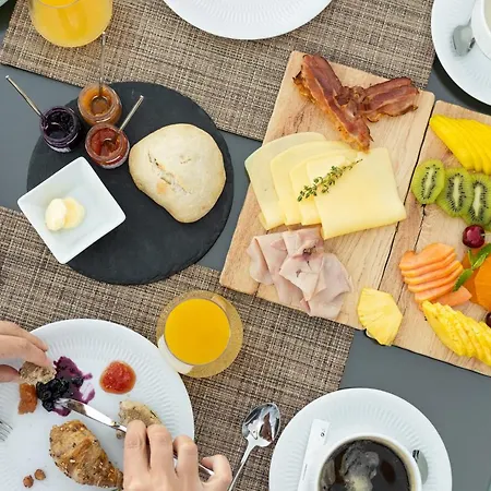 Grapple & 4* Карразеда-ди-Ансиайнш