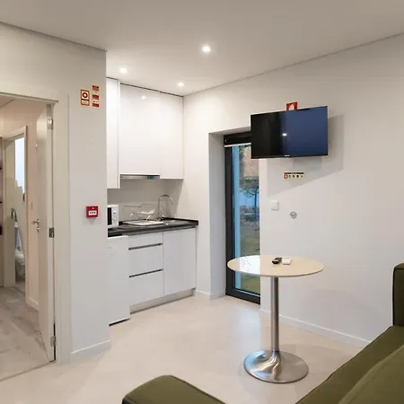 Grapple & Отель