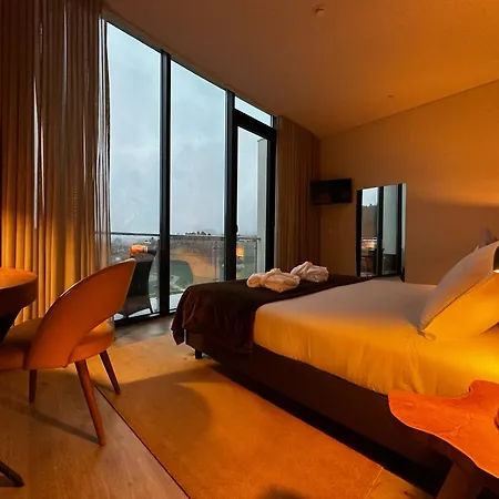 Grapple & 4* Карразеда-ди-Ансиайнш