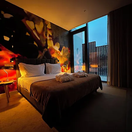 Grapple & Hotel 4*
